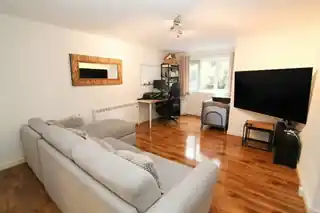 141 Mullards Close, photo 4