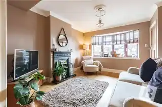 141 Parkside Avenue, photo 2
