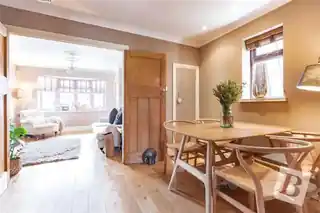 141 Parkside Avenue, photo 4