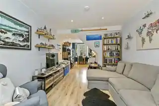 141 Sandycombe Road, photo 3