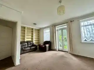 141 Wydeville Manor Road, photo 3