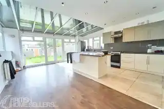 1414 Greenford Road, photo 2