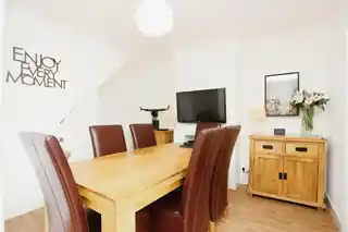 142 Budleigh Crescent, photo 4