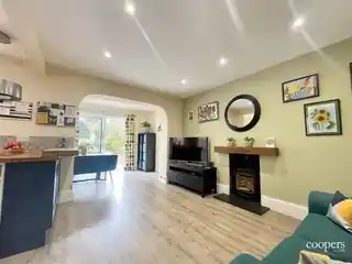 142 Hoylake Crescent, photo 4