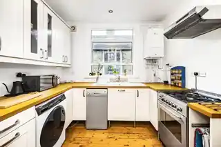143 Albert Road, photo 2