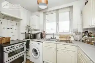 143 Becton Place, photo 3