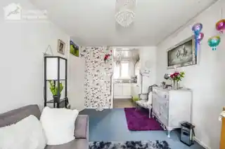 143 Becton Place, photo 4