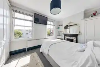 143 Horn Lane, photo 4