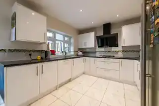 143 Northdown Road, photo 2