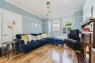 144 Framfield Road, photo 3