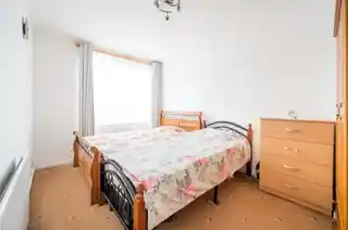 144 Whitethorn Street, photo 4