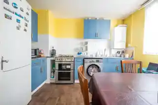 144 Whitethorn Street, photo 2
