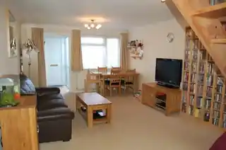 144 Wordsworth Road, photo 2