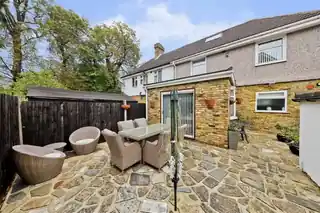 145 Falling Lane, photo 2