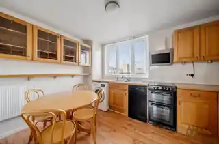 145 Layard Square, photo 3