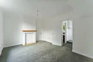 145 Shaftesbury Road, photo 3