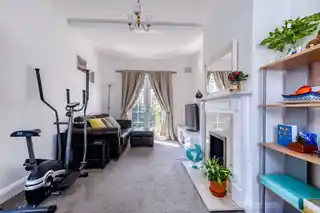 145 Westbury Avenue, photo 4
