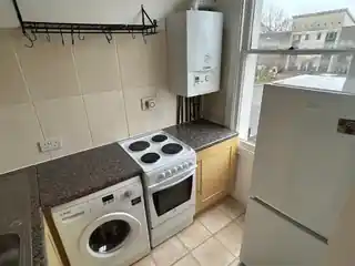 145C Charlton Church Lane, photo 4
