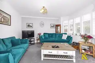 146 Parkhill Road, photo 4