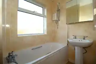 146 The Avenue, photo 3