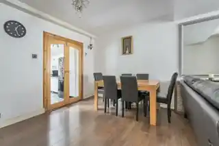 147 Skeltons Lane, photo 3