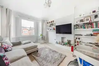 14A Avenue Road, photo 2