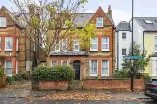 14A Woolstone Road, photo 2