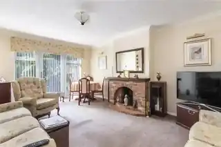 15 Alderwood Drive, photo 2