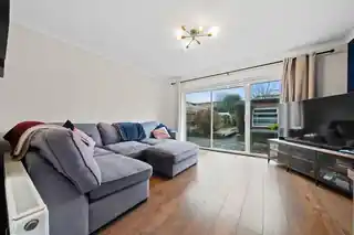 15 Arran Close, photo 3