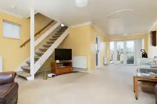 15 Avenue Close, photo 2