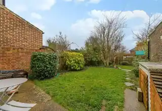 15 Biggin Way, photo 4