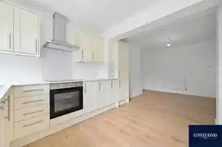 15 Burns Road, photo 2