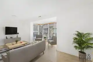 15 Canon Beck Road, photo 3