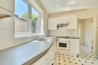15 Caversham Road, photo 4
