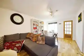 15 Chevron Close, photo 2