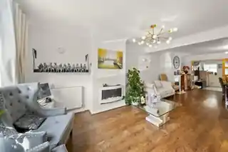 15 Cleave Avenue, photo 3