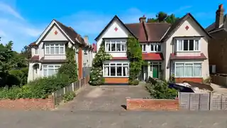 15 Clyde Road, photo 3