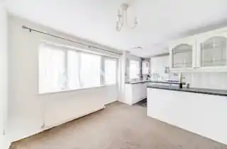 15 Digby Walk, photo 4