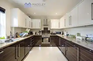 15 Drayton Avenue, photo 2