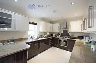 15 Drayton Avenue, photo 3