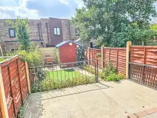 15 Dunton Road, photo 2