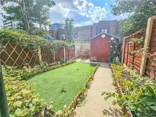 15 Dunton Road, photo 3