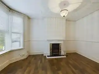 15 Edward Road, photo 3