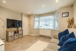 15 Ellington Road, photo 3