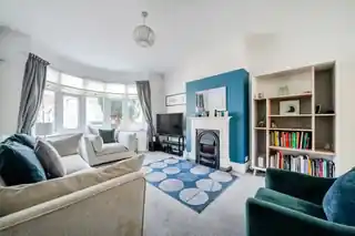 15 Falconwood Avenue, photo 2