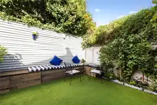 15 Gladwyn Road, photo 4