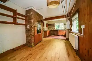 15 Hambro Road, photo 3