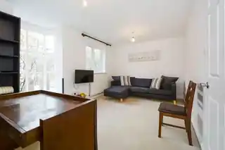 15 Hardy Close, photo 4
