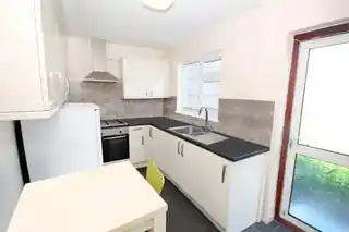 15 Highmead Crescent, photo 4