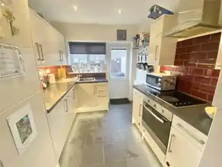 15 Holbeach Gardens, photo 3